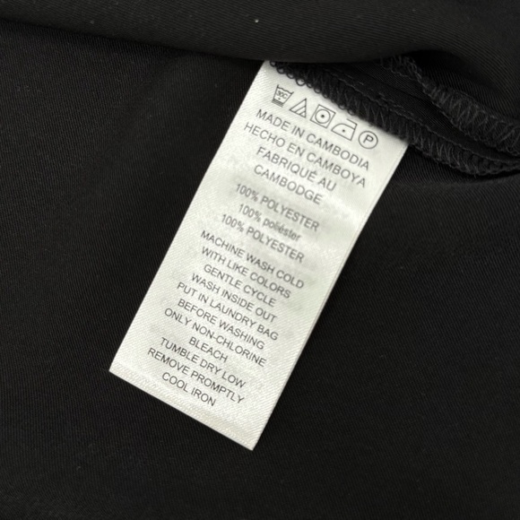 NWT MICHAEL Michael Kors Women’s Elegant Black Flowing Top Gold Buttons Large - Picture 10 of 14